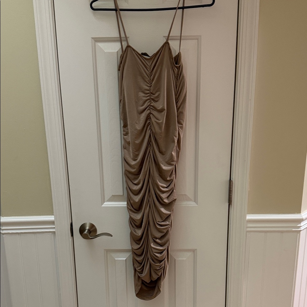 Sabora Tan Ruched Midi Dress - Picture 3 of 4